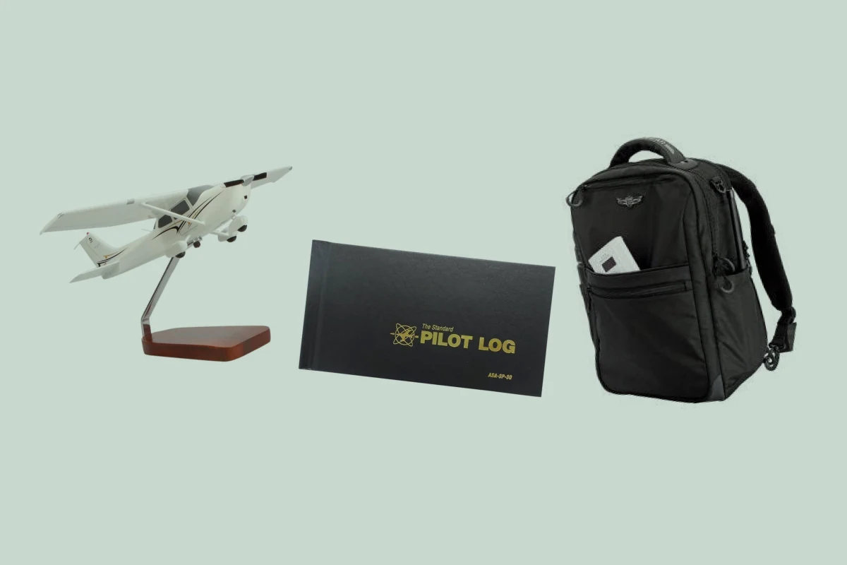 Cessna 172 Skyhawk model, ASA pilot logbook, Flight Gear Stealth Bag